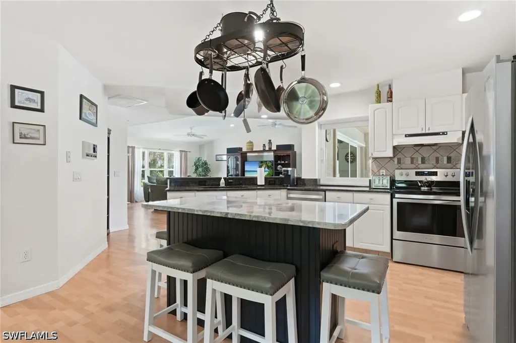 1140 22nd Avenue NE Naples FL 34120