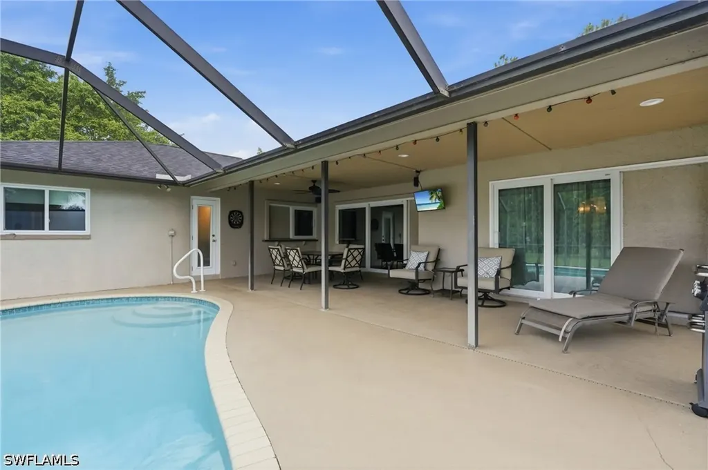 1140 22nd Avenue NE Naples FL 34120