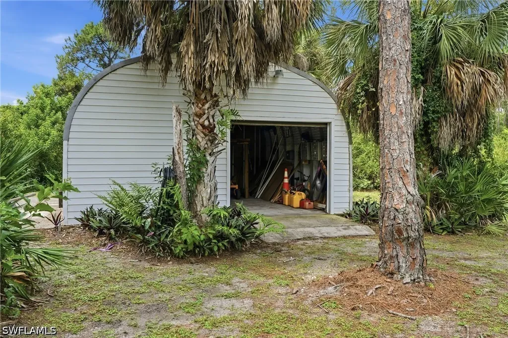 1140 22nd Avenue NE Naples FL 34120