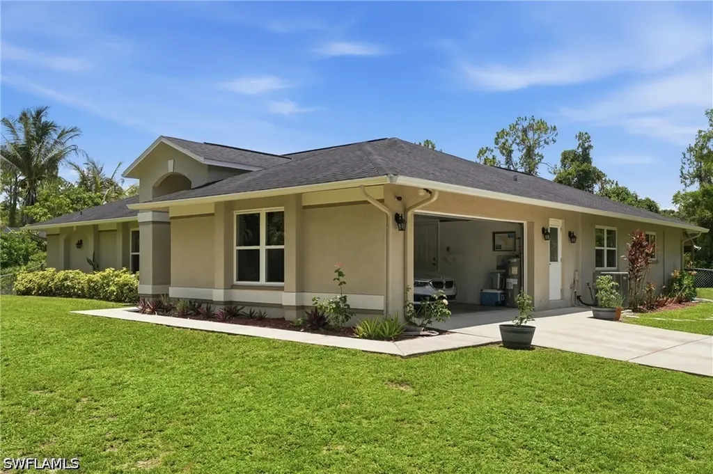 1140 22nd Avenue NE Naples FL 34120