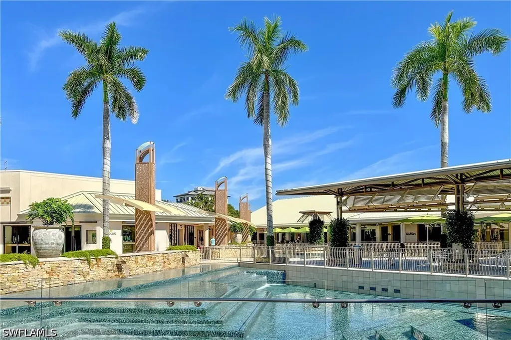 841 Tanbark Drive Naples FL 34108