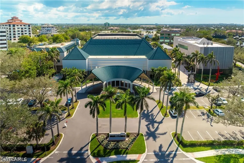 841 Tanbark Drive Naples FL 34108