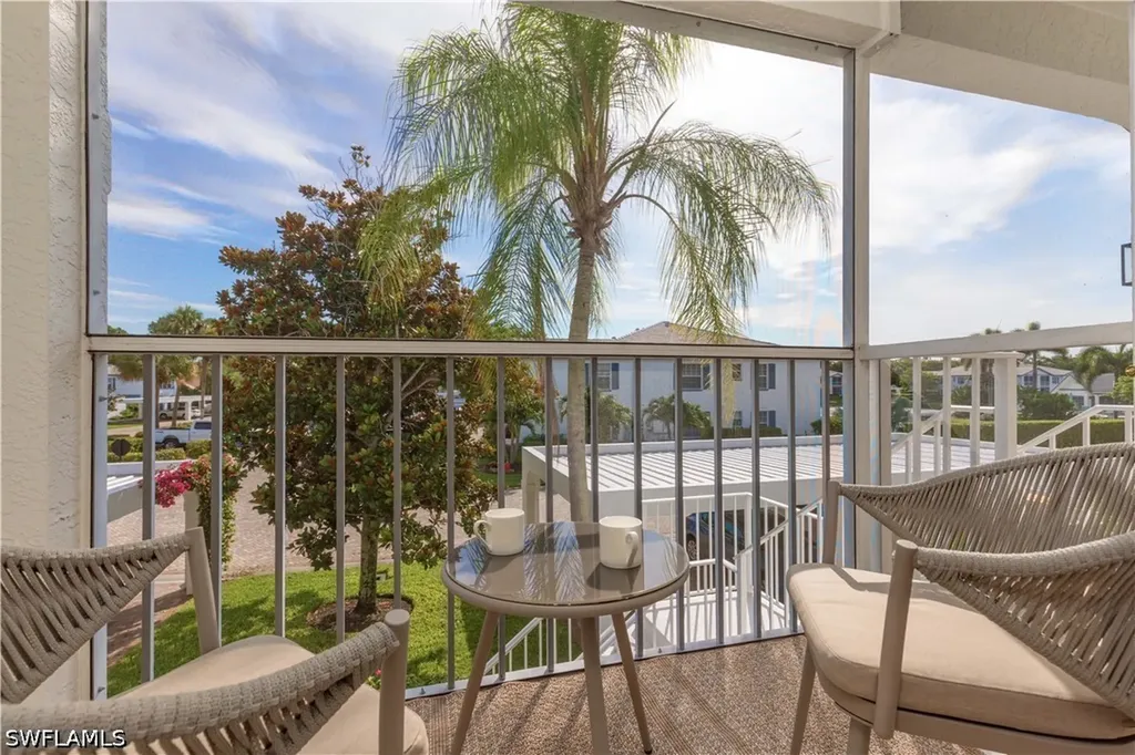 841 Tanbark Drive Naples FL 34108