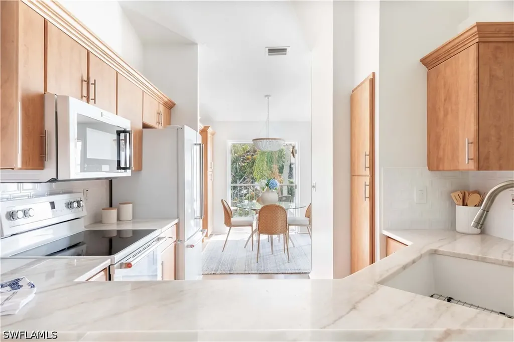 841 Tanbark Drive Naples FL 34108