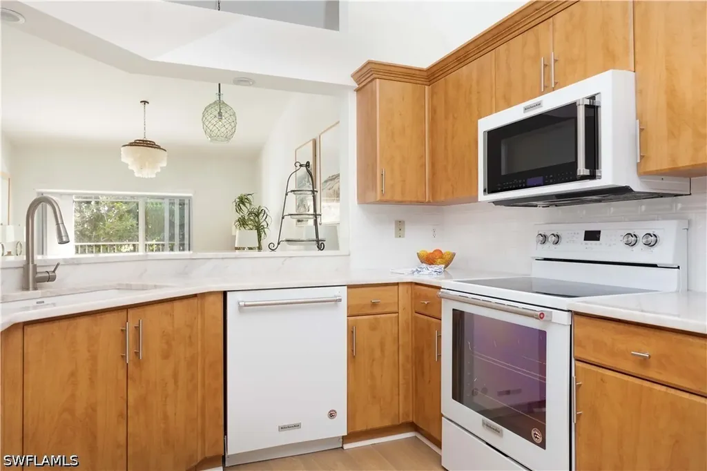841 Tanbark Drive Naples FL 34108