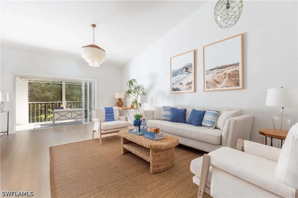 841 Tanbark Drive Naples FL 34108