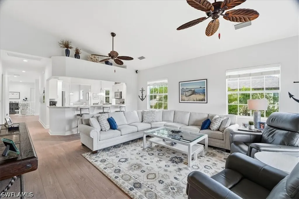 7842 Hawthorne Drive Naples FL 34113