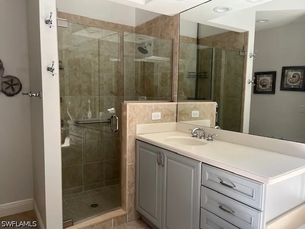 7842 Hawthorne Drive Naples FL 34113