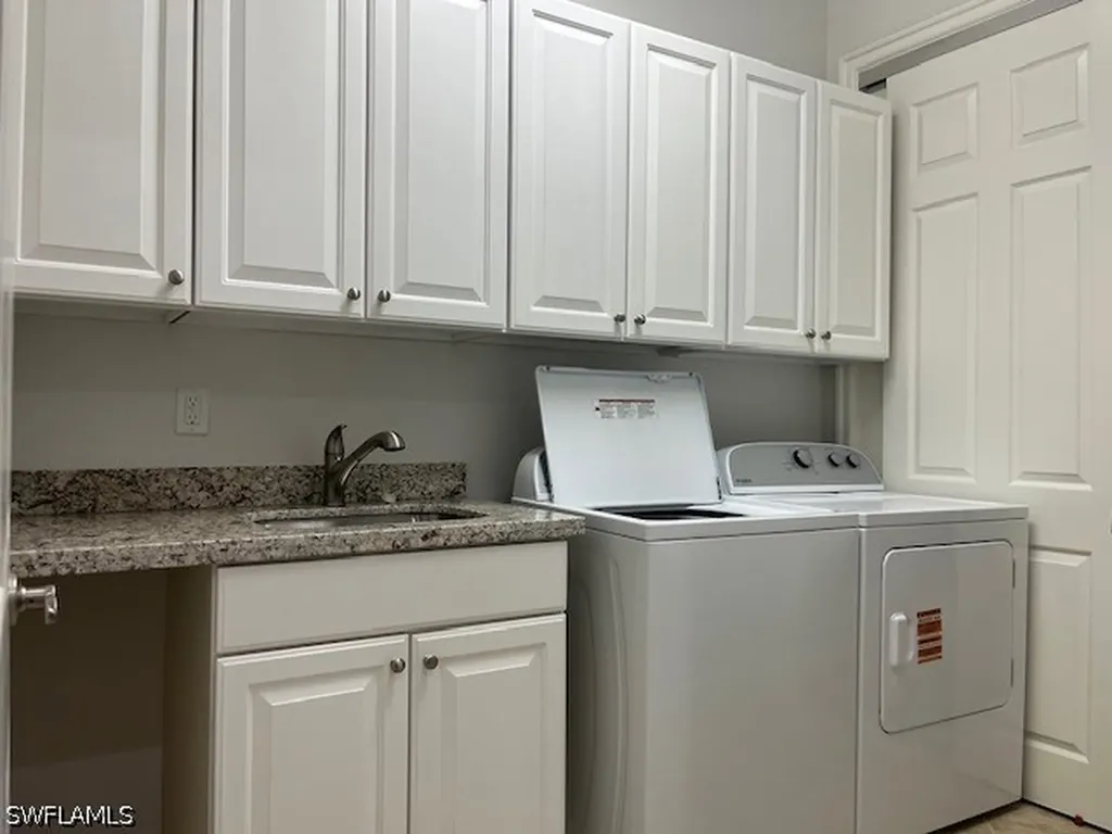 7842 Hawthorne Drive Naples FL 34113