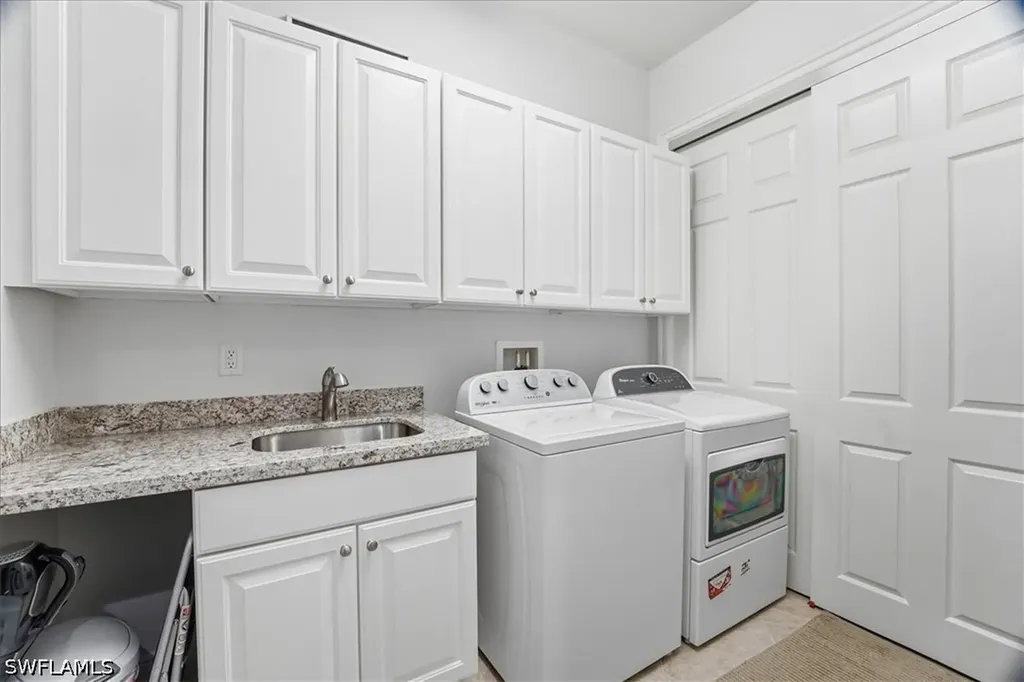 7842 Hawthorne Drive Naples FL 34113