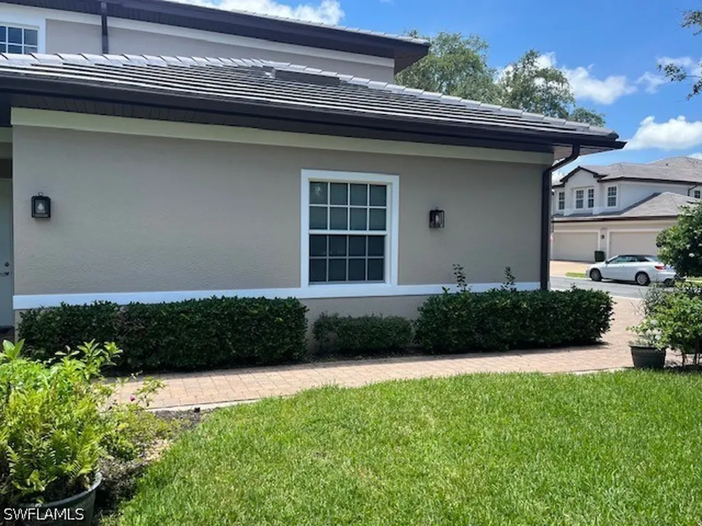 7842 Hawthorne Drive Naples FL 34113