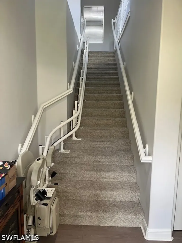 7842 Hawthorne Drive Naples FL 34113