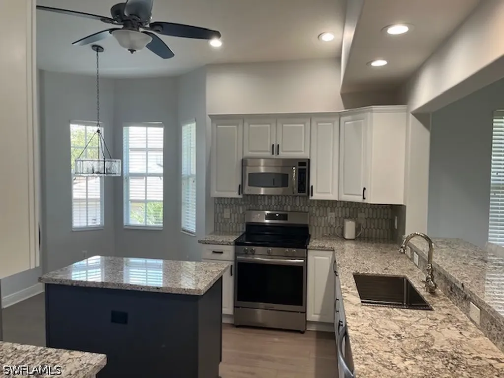 7842 Hawthorne Drive Naples FL 34113