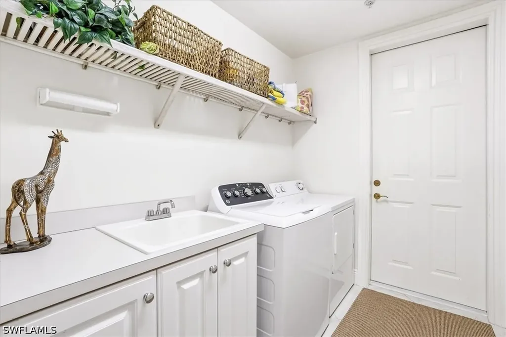 3730 Montreux Lane Naples FL 34114