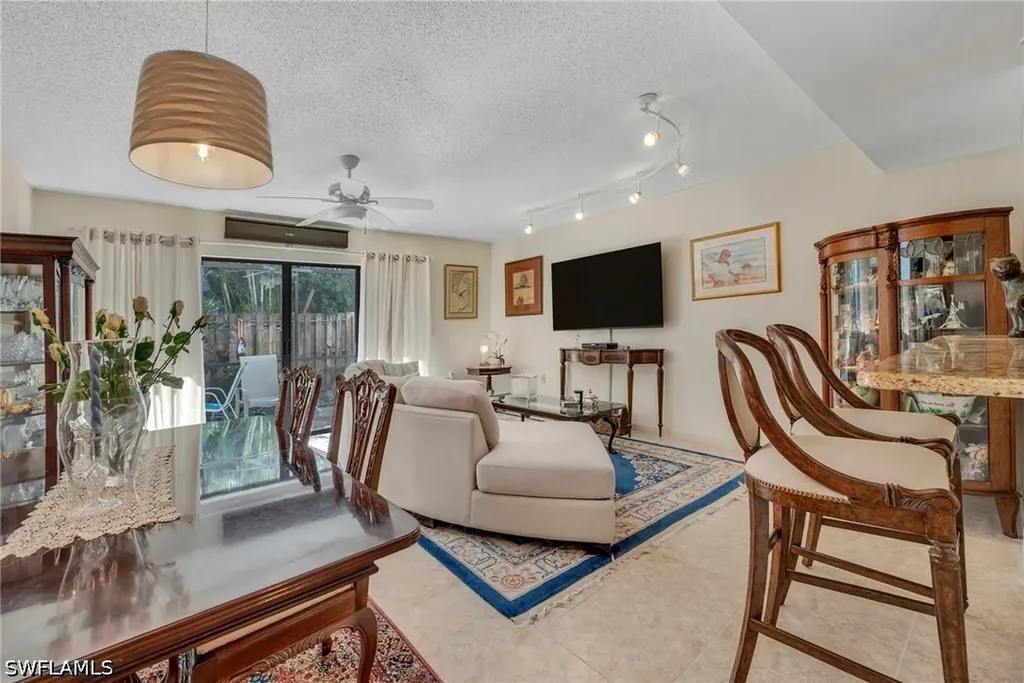870 Meadowland Drive Naples FL 34108
