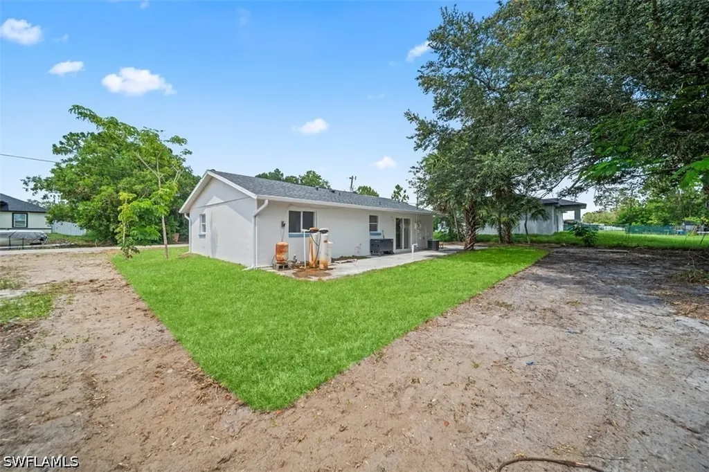 3203 28th Street SW Lehigh Acres FL 33976