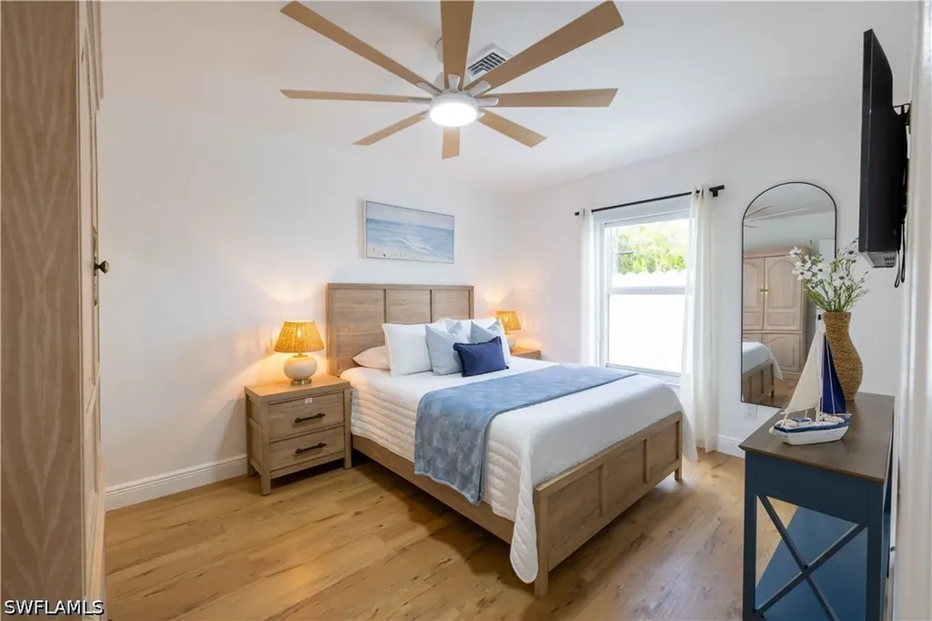 821 105th Avenue N Naples FL 34108