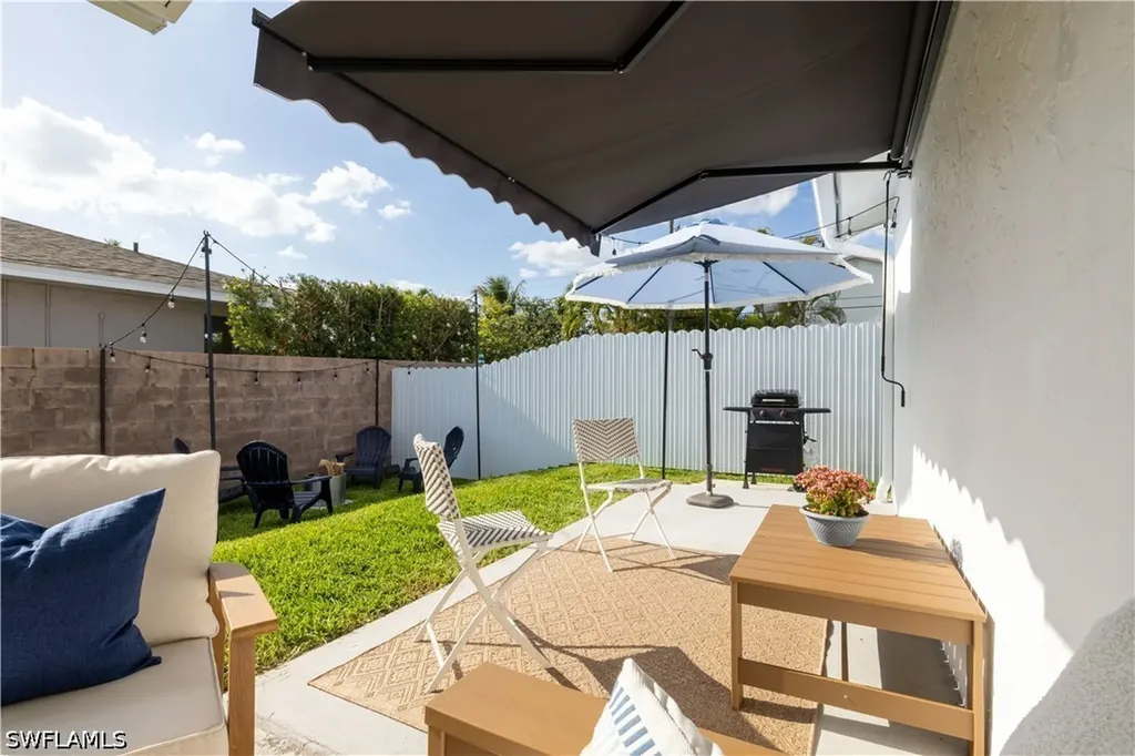 821 105th Avenue N Naples FL 34108