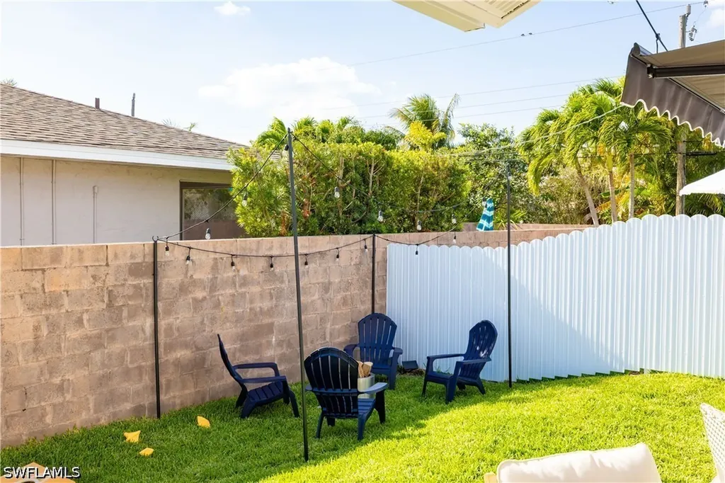 821 105th Avenue N Naples FL 34108