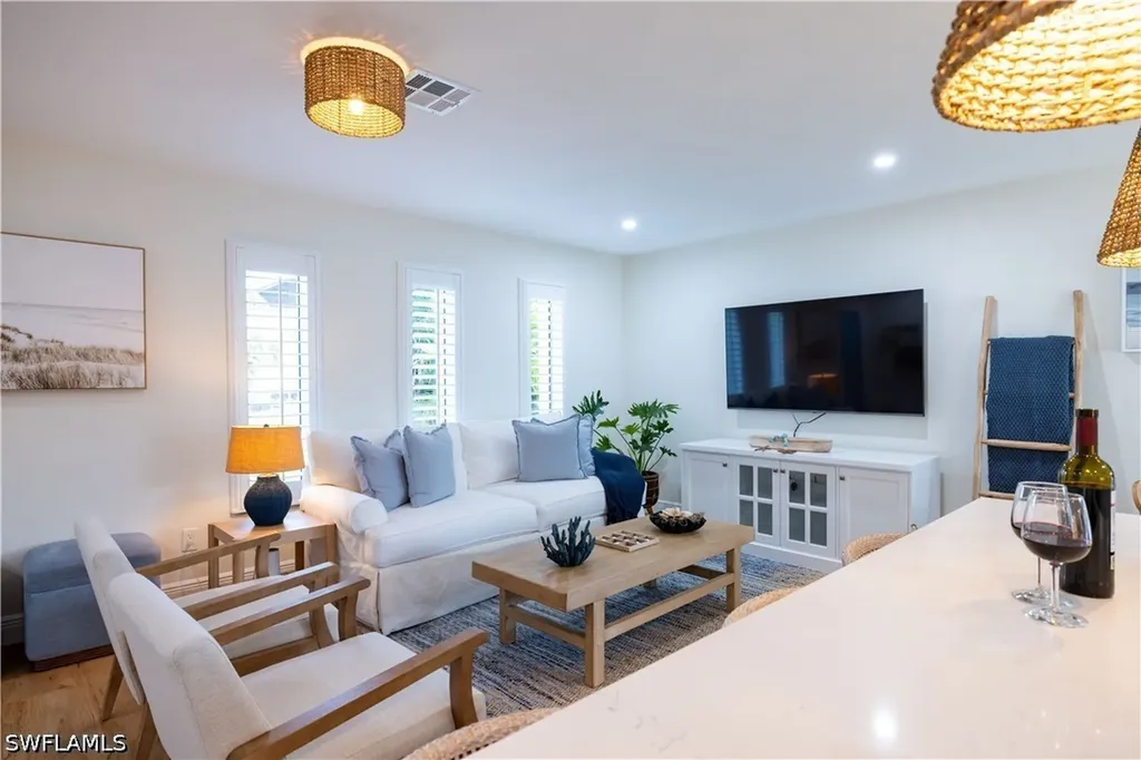 821 105th Avenue N Naples FL 34108