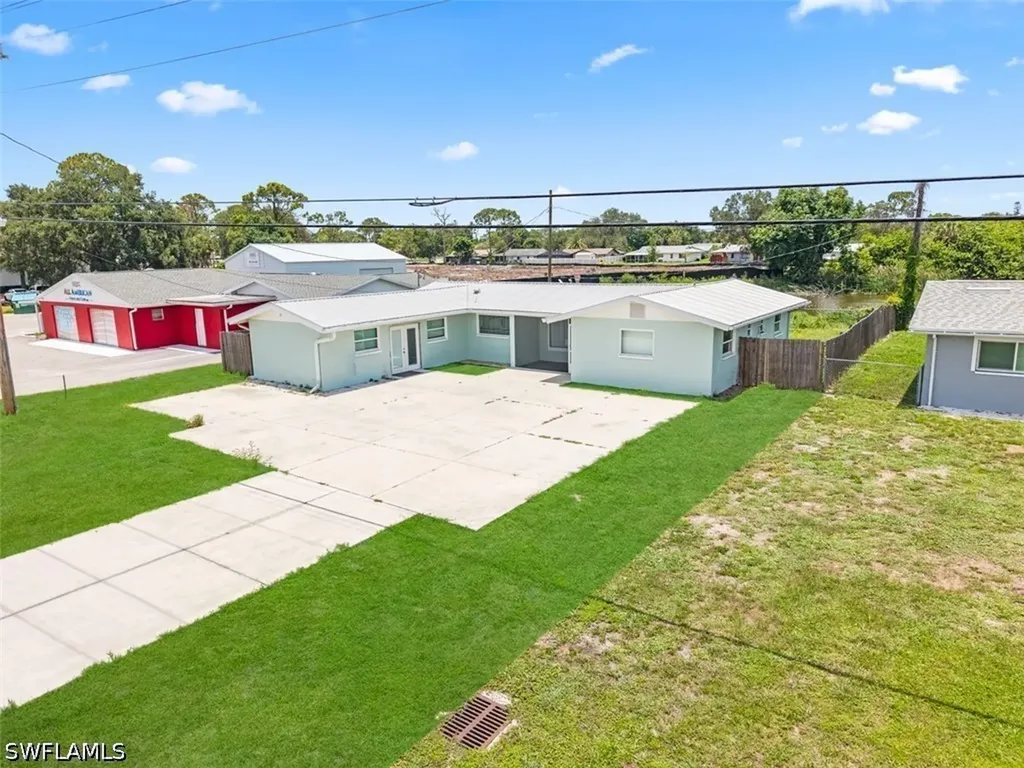 5460 Bayshore Road North Fort Myers FL 33917