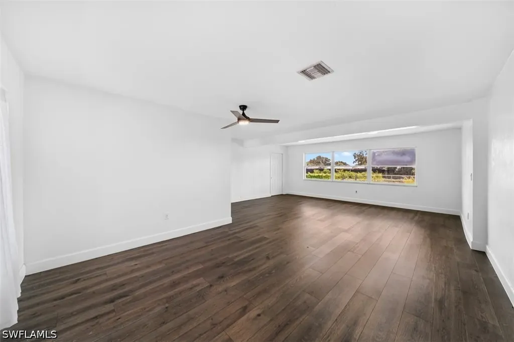 5460 Bayshore Road North Fort Myers FL 33917