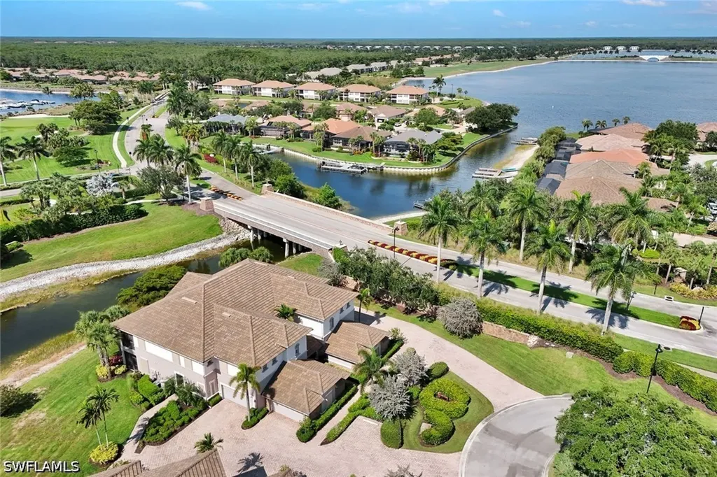 8723 Coastline Court Naples FL 34120