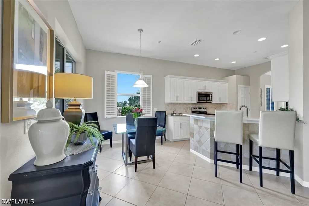 8723 Coastline Court Naples FL 34120