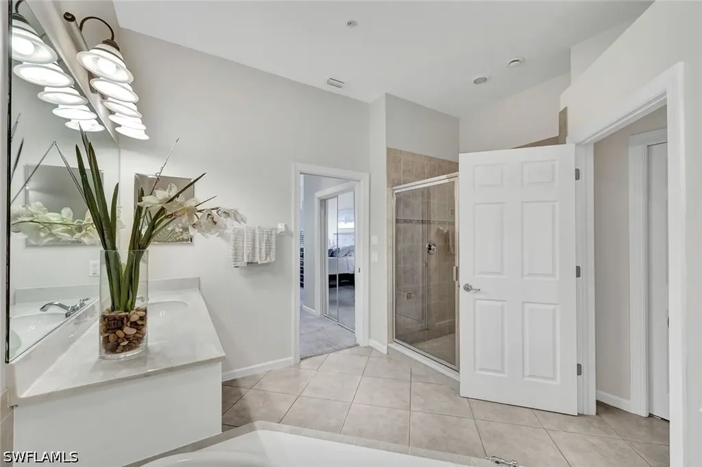 8723 Coastline Court Naples FL 34120