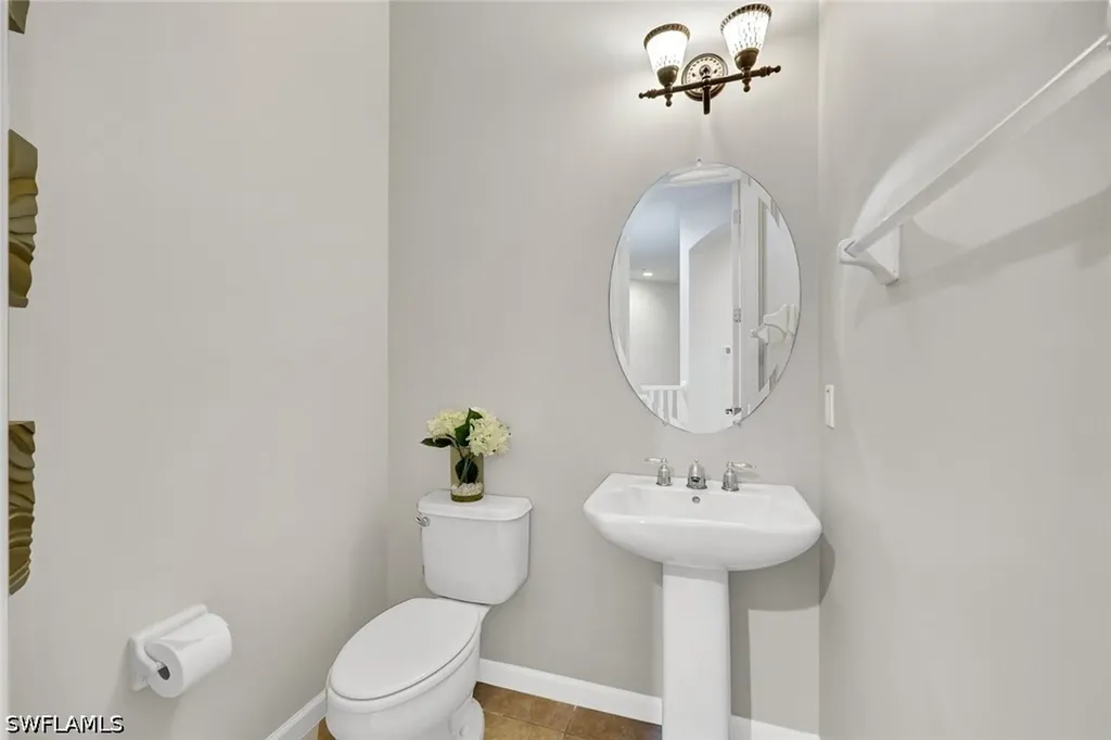 8723 Coastline Court Naples FL 34120