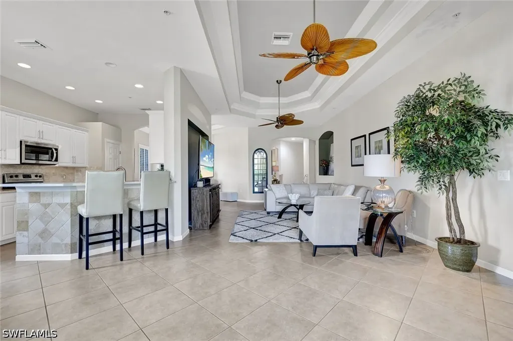 8723 Coastline Court Naples FL 34120