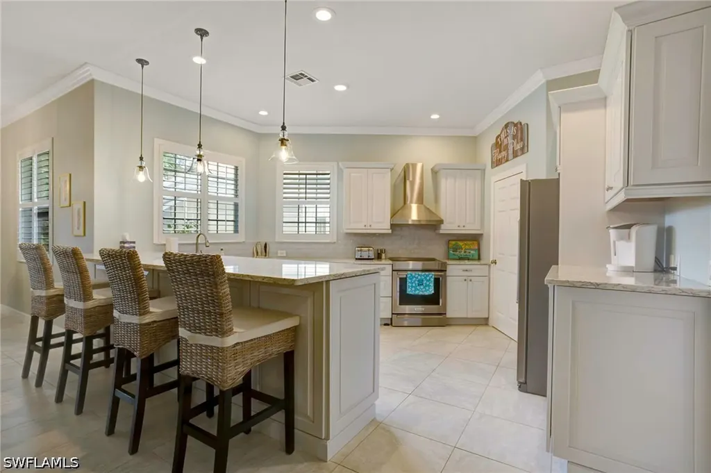 4821 Europa Drive Naples FL 34105
