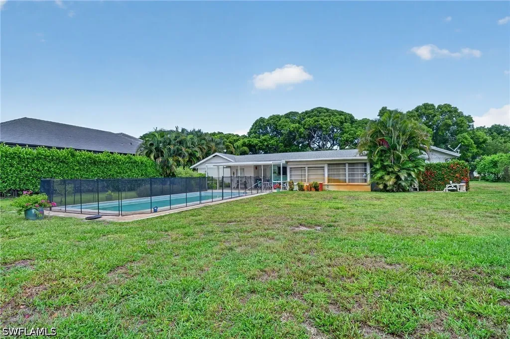 1608 Crayton Road Naples FL 34102