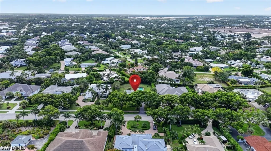 1608 Crayton Road Naples FL 34102