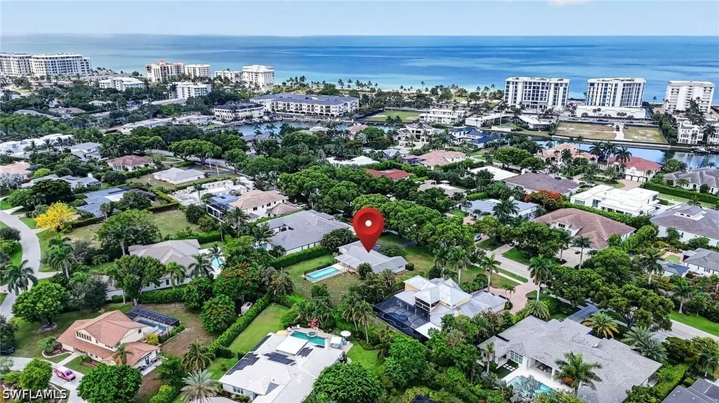 1608 Crayton Road Naples FL 34102