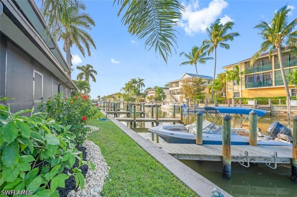 Naples FL, 1537 Chesapeake Avenue, Unit A-4