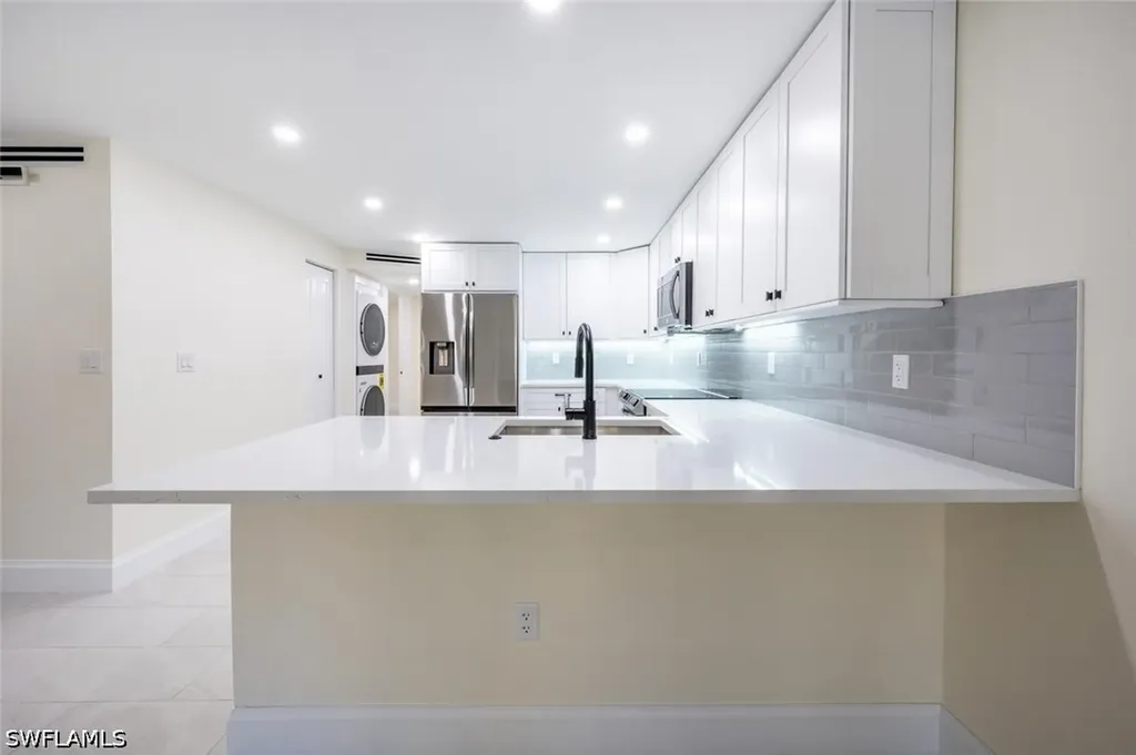 1537 Chesapeake Avenue Naples FL 34102