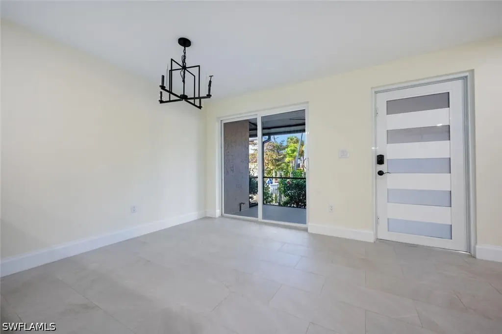 1537 Chesapeake Avenue Naples FL 34102