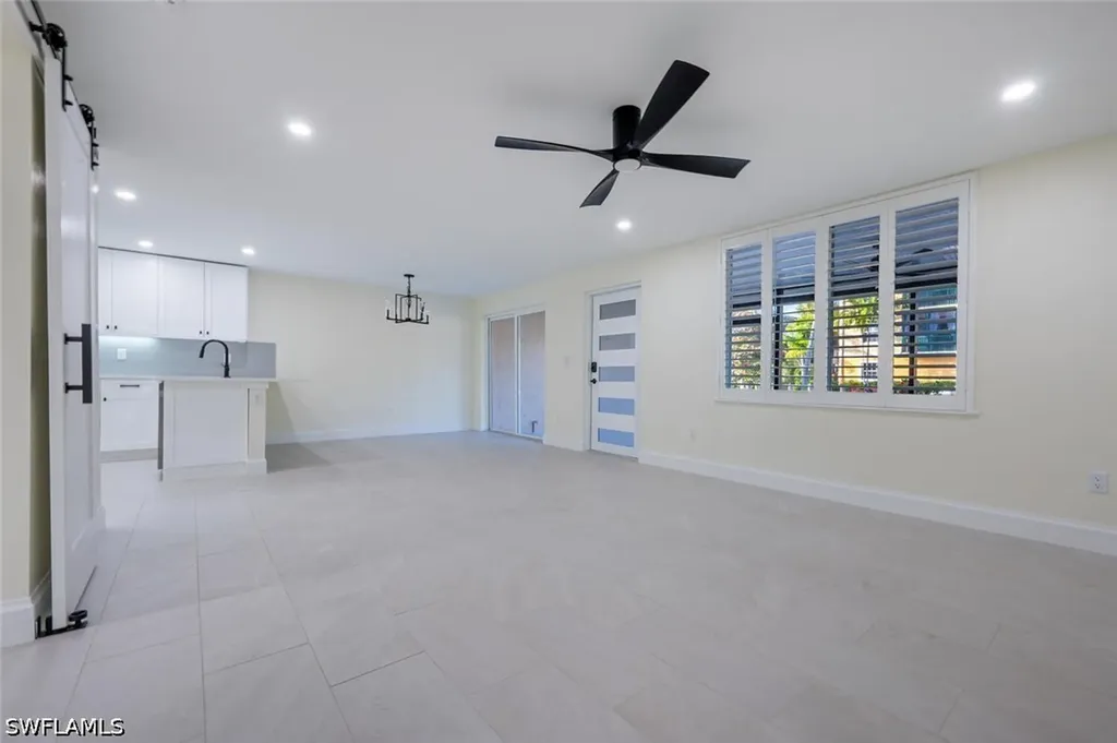 1537 Chesapeake Avenue Naples FL 34102