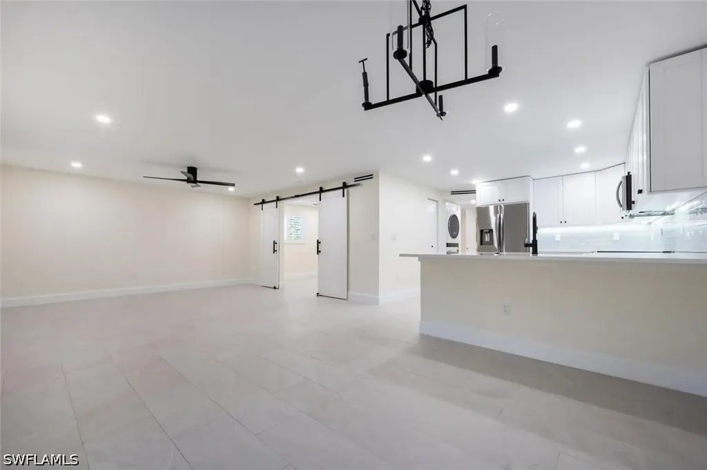1537 Chesapeake Avenue Naples FL 34102