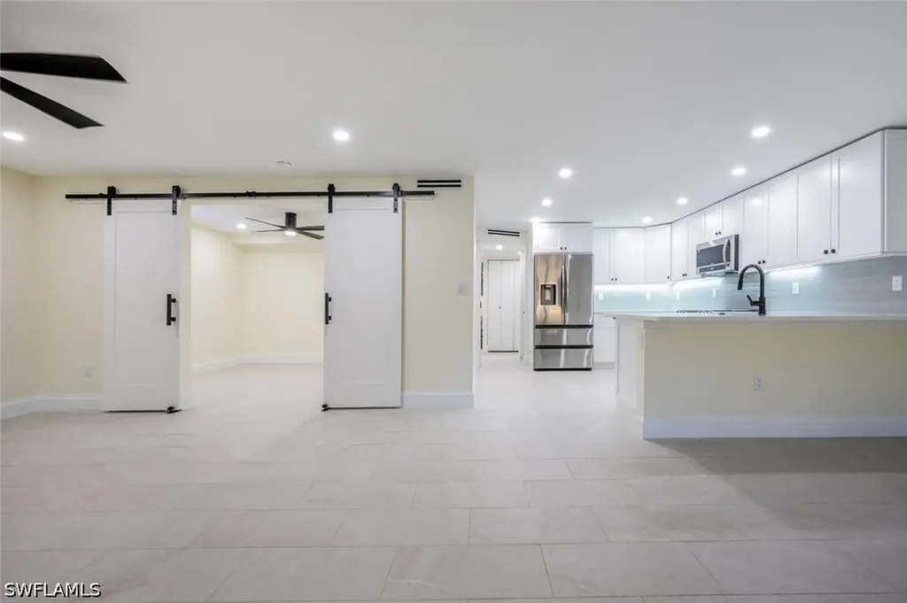 1537 Chesapeake Avenue Naples FL 34102