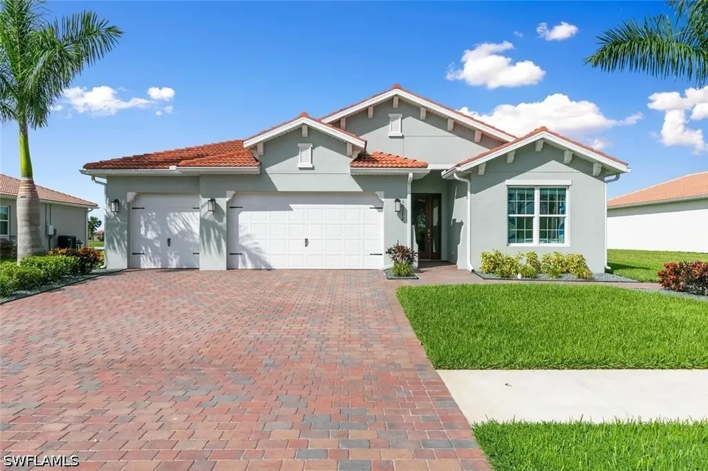 Naples FL, 18772 Royal Hammock Boulevard