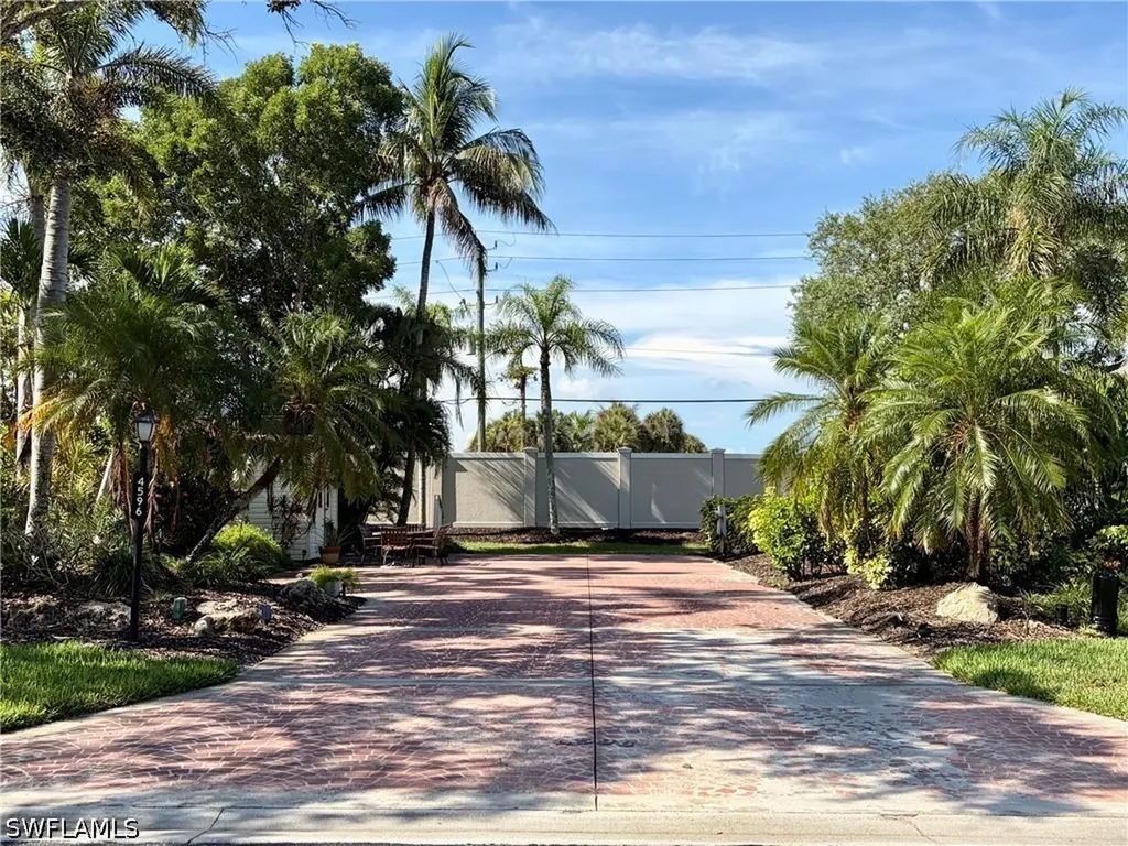 4596 Southern Breeze Drive Naples FL 34114