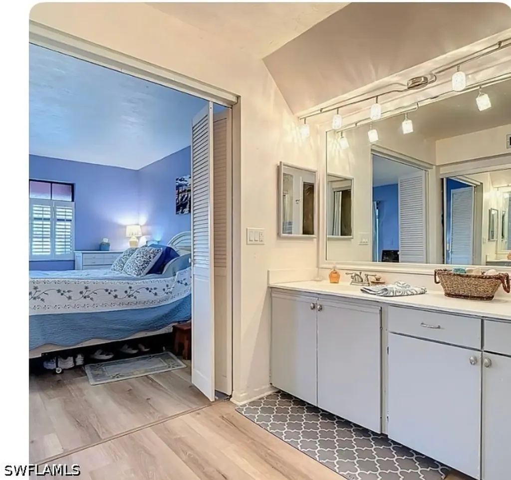 627 Serendipity Drive Naples FL 34108