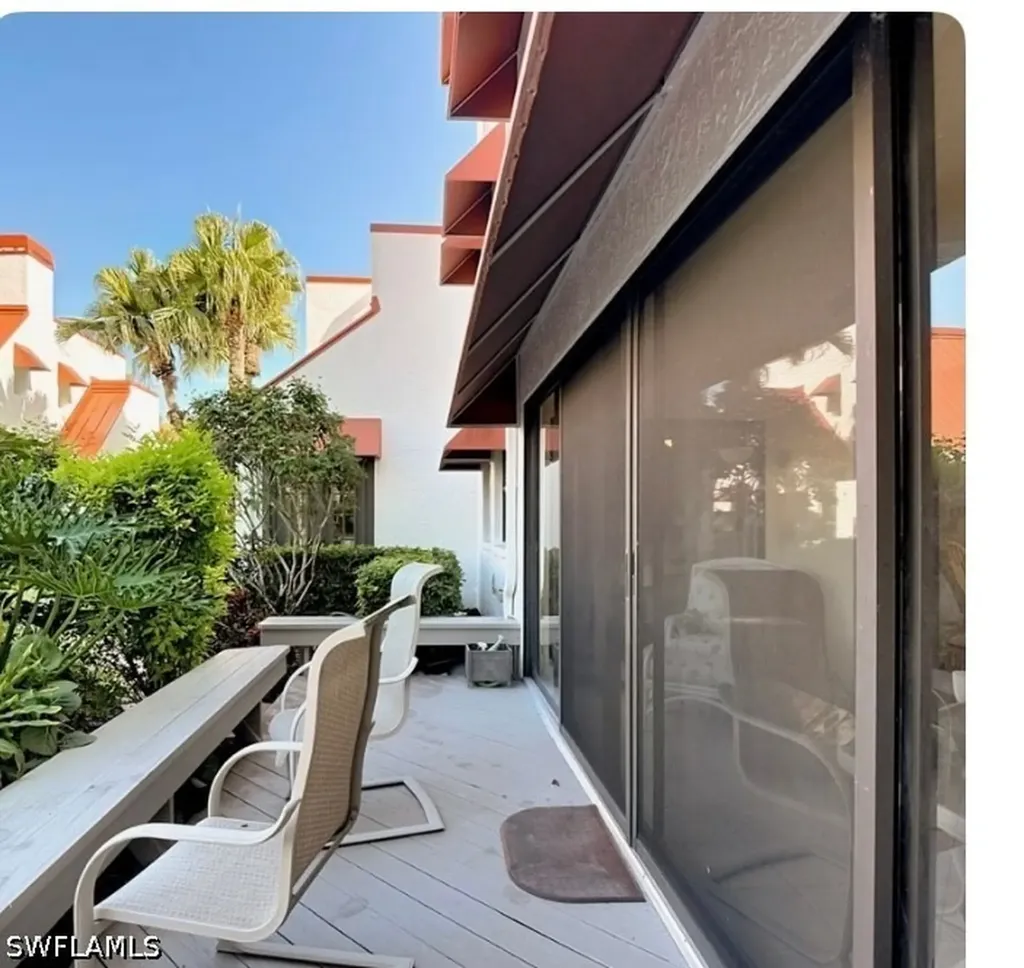 627 Serendipity Drive Naples FL 34108