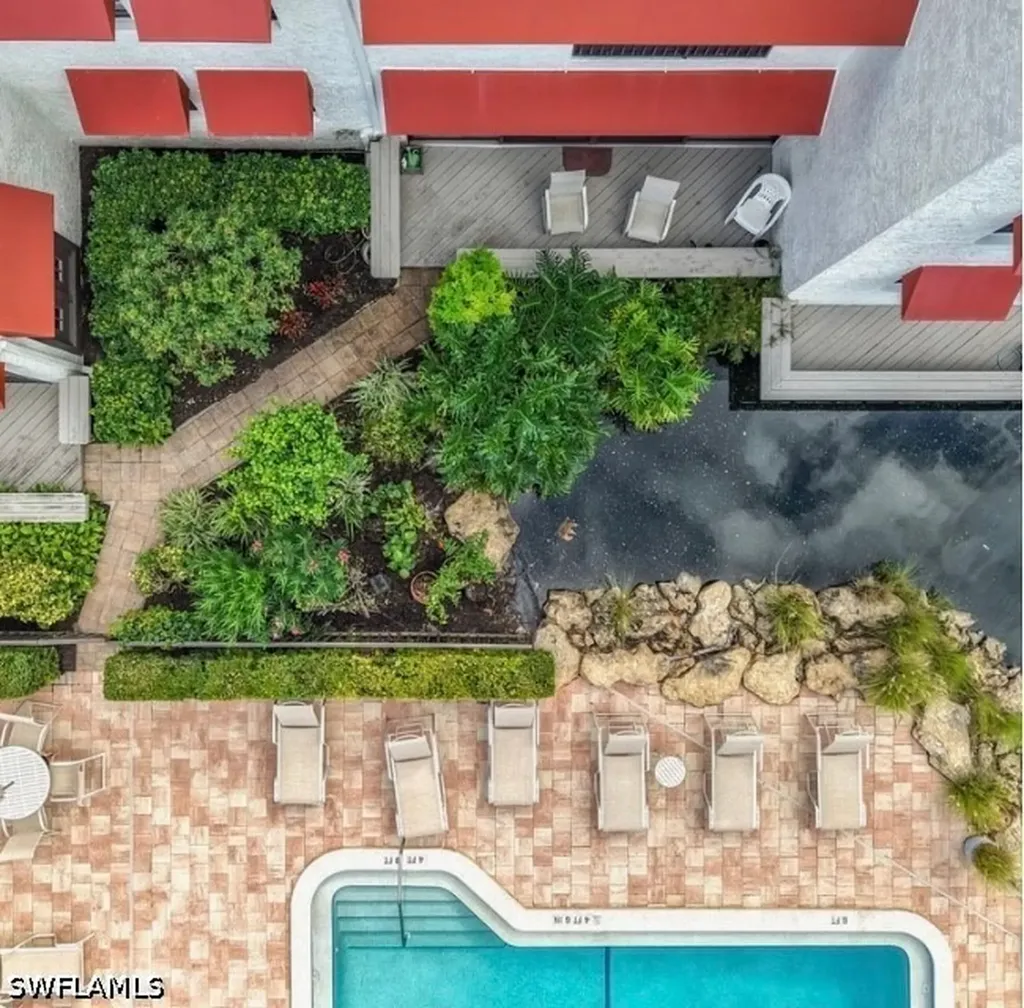 627 Serendipity Drive Naples FL 34108