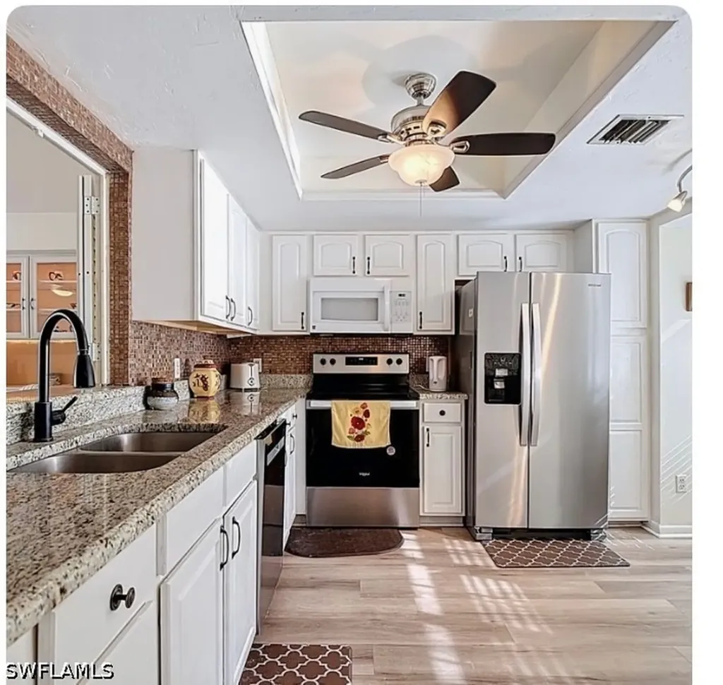 627 Serendipity Drive Naples FL 34108