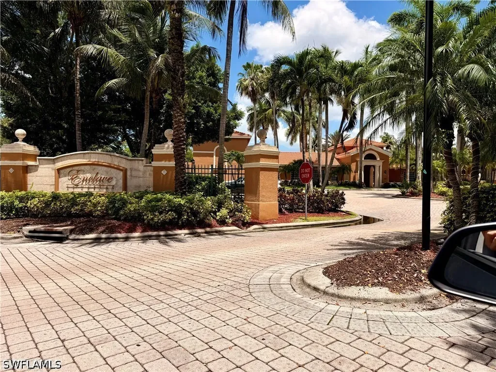 1265 Wildwood Lakes Boulevard Naples FL 34104