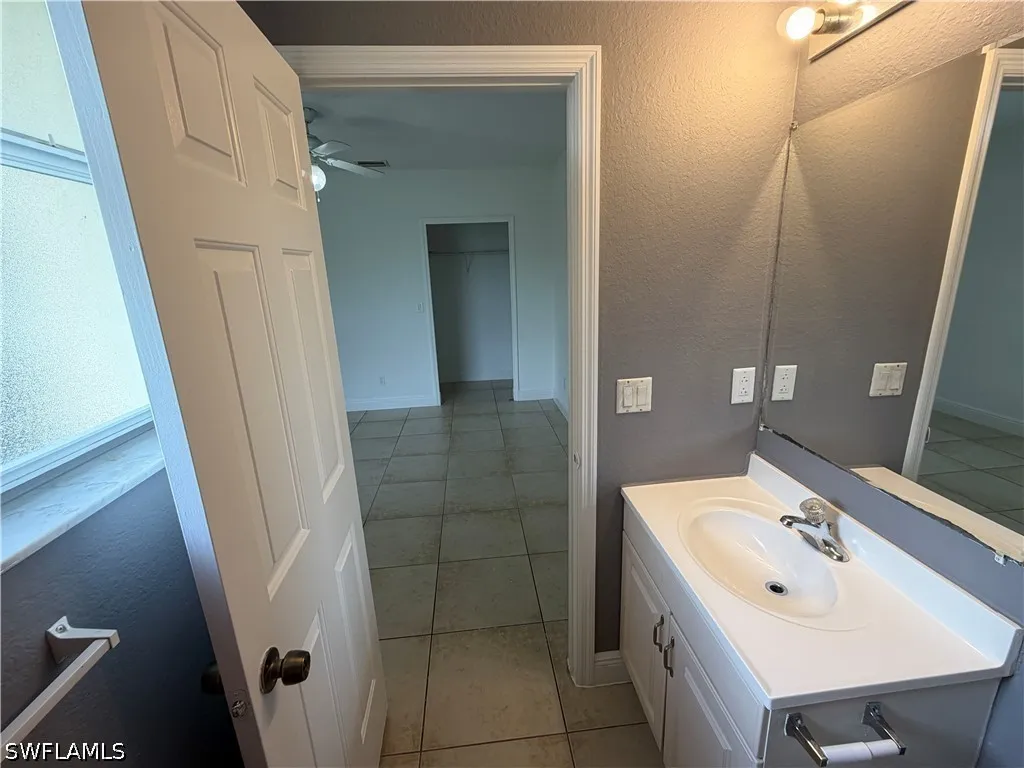 5118 24th Street SW Lehigh Acres FL 33973