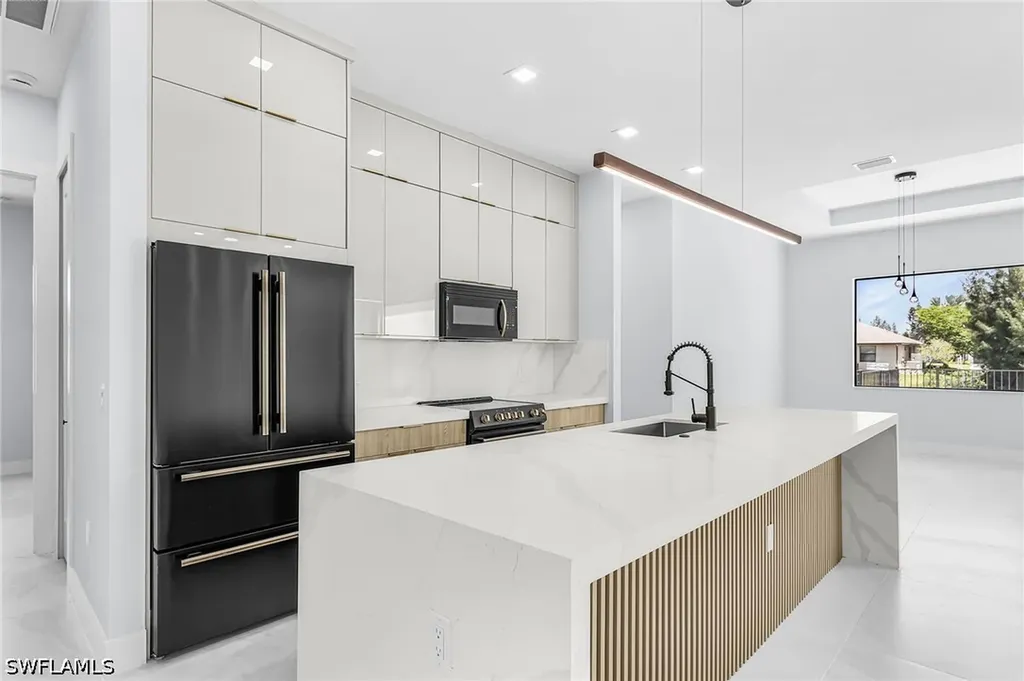 2303 NW 35th Avenue Cape Coral FL 33993